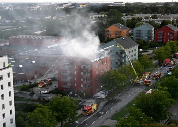 kraftig brand i ett femvåningshus på Munkhättegatan i Malmö