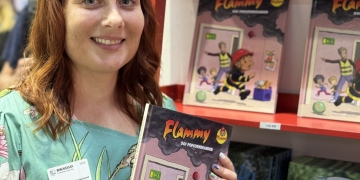 Charlotte Cederlund är brandingenjör och har skrivit den första boken om Flammy.