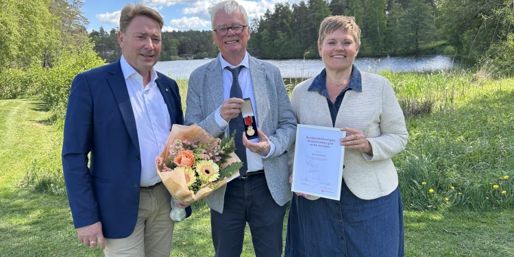 Björn Sundström prisas för brandforskning som stärker brandsäkerhet, standarder och hållbart byggande i Sverige.